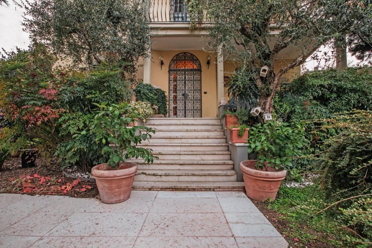 Bed&Breakfast Relax In The Lake Desenzano del Garda Exterior foto